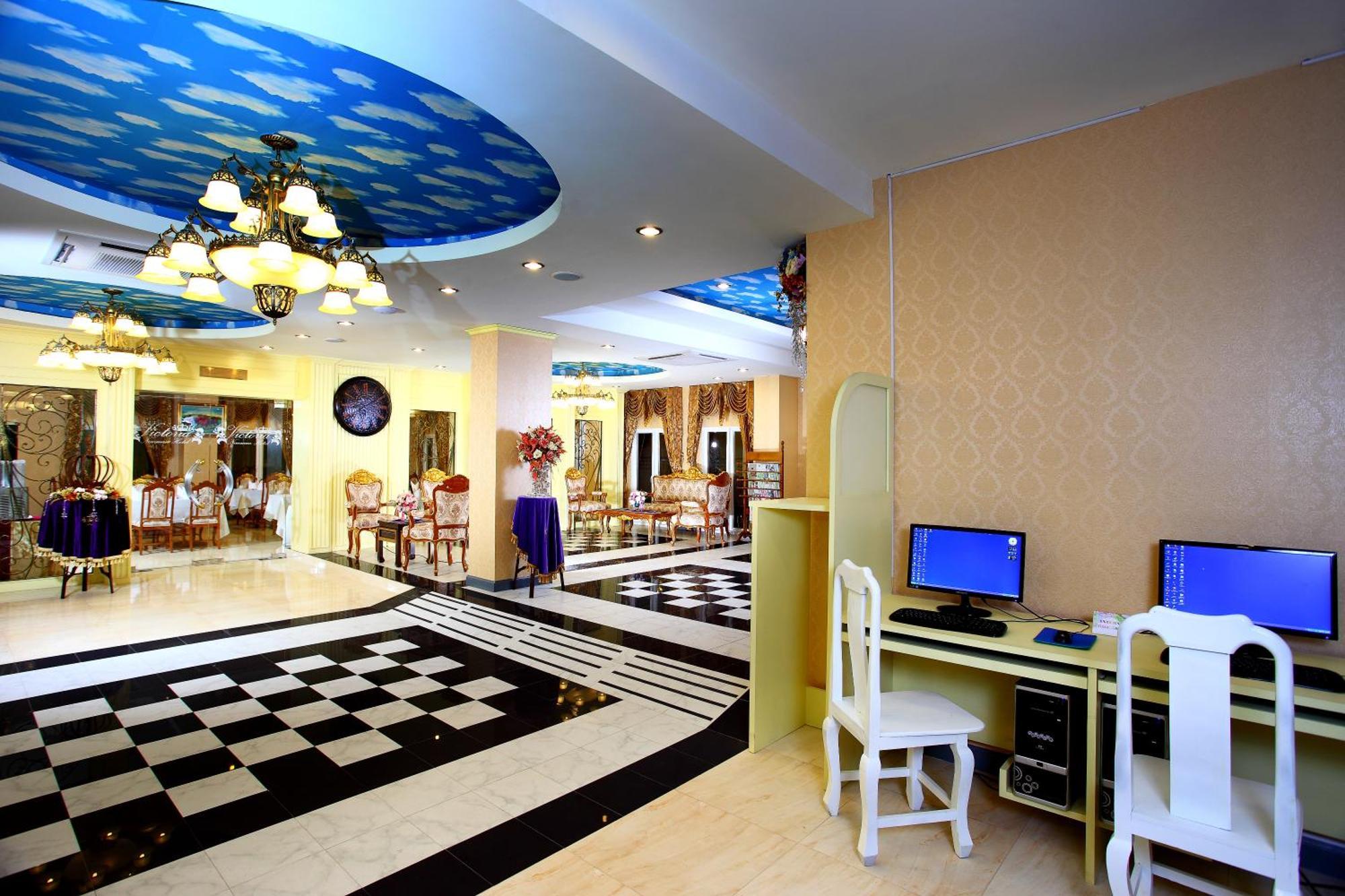 Victoria Nimman Hotel Chiang Mai Esterno foto